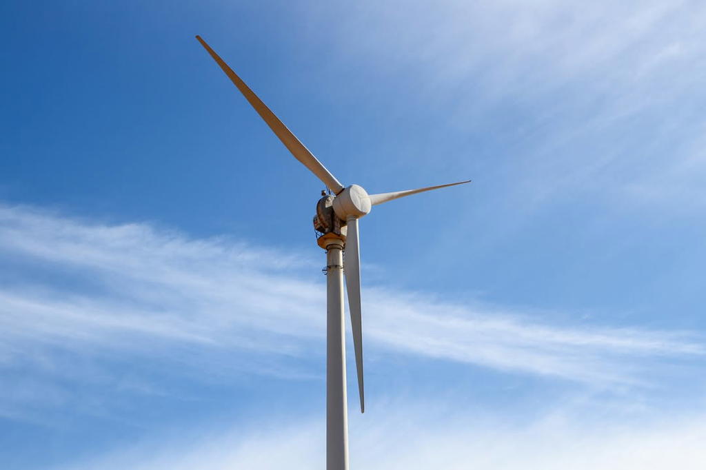 📣 Hello Denham📣 

We’re looking at replacing your ageing wind turbines to help keep the supply of power reliable and clean.

This upgrade will build on Denham’s proud history as one of WA’s first wind-powered towns and support a more sustainable future for the Shark Bay community. 

Find out what’s planned, what stage we’re at, and how you can stay involved 👉 horizonpower.com.au/denham-wind-turbine-replacement-project