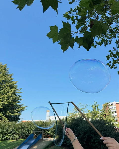 Ännu en vecka på sommarförskolan ☀️. En vecka med mycket motorikträning , promenader med spännande upptäckter , bubblor , vattenlek...