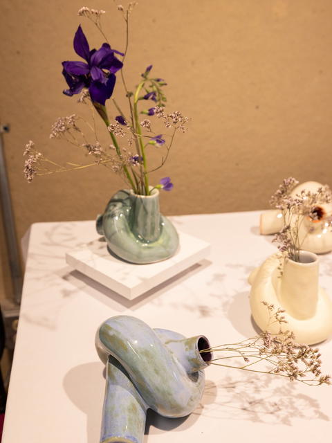 From tableware to incense holders and vases, Industrial Design students in a popular elective taught by ceramics alum Kate Blacklock explored the principles involved in designing and producing ceramic objects for the home.

See your work or someone you know? Tag below👇🏼

📸 Jo Sittenfeld MFA 08 PH 

#RISD #RISD1877