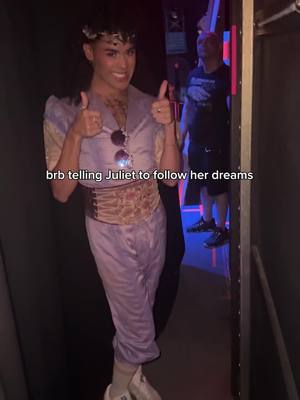 @andjulietbway Go, Juliet, go! You're doing amazing sweetie! #andjuliet #andjulietmusical #broadway #theatrekid #musicaltheatre @Michael Ivu00e1n Carrier @Makai Hernandez @charli du2019amelio @Gabe Amato u266c yelena belova needs a hug - eliza! ud83cudfa7